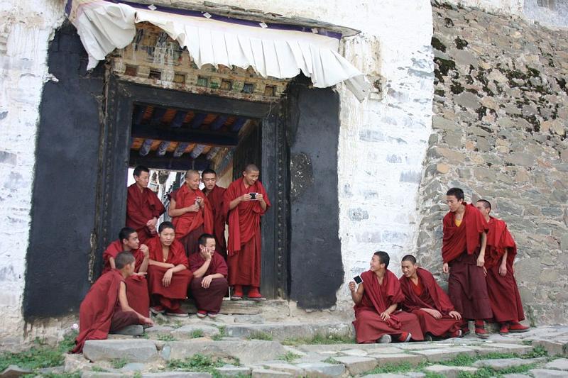126 Monks in the Tashilhunpo Monastery.jpg